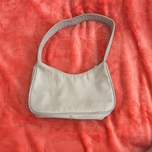Elegant Cream Shoulder Bag